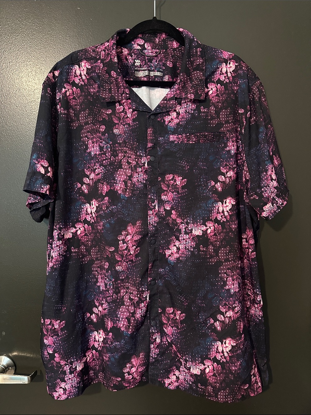 all in motion Pink Floral Short-Sleeve Button-Down Shirt on Black